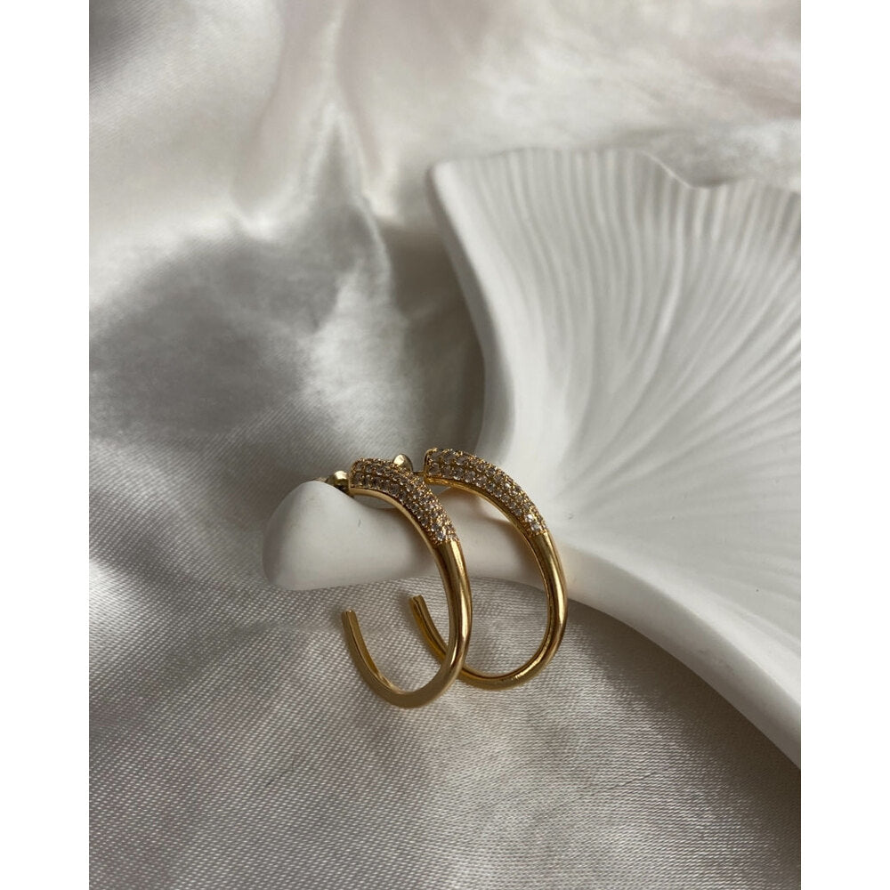 Taş Detaylı Halka Küpe