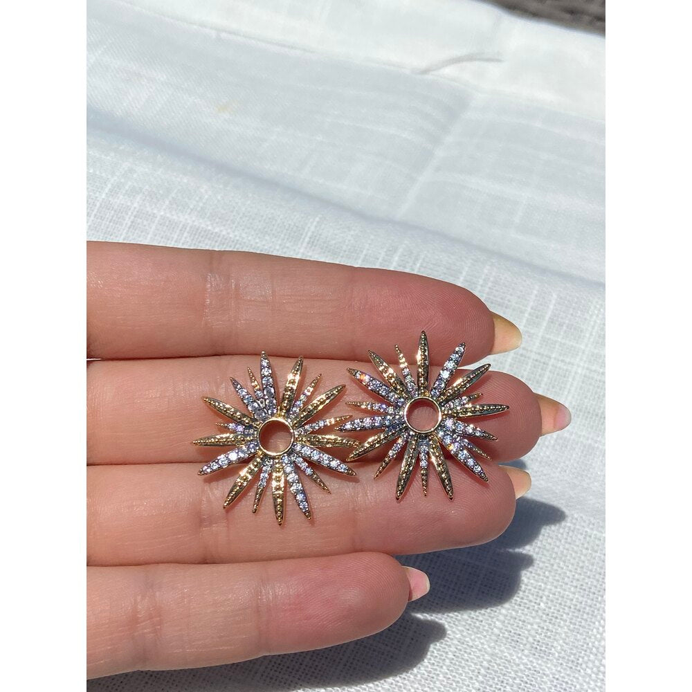 Taşlı Çiçek Küpe