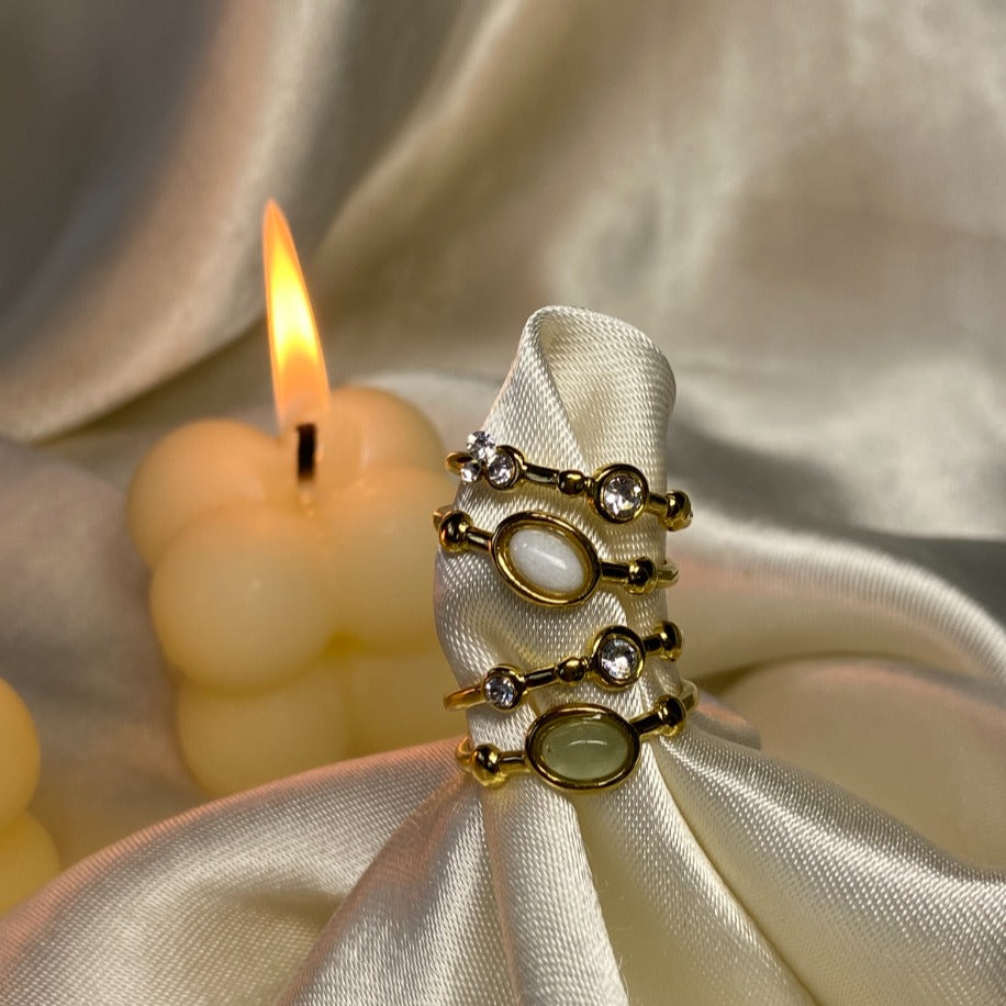 Beyaz Taşlı Yüzük