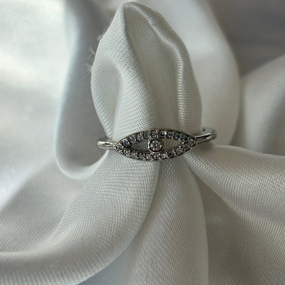 Gümüş göz yüzük